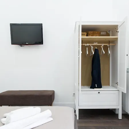 Rhoome Apartment *